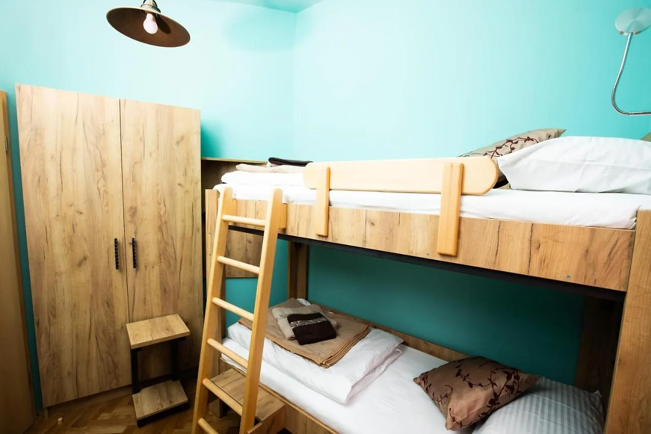 Hostel Deznik Lublaň